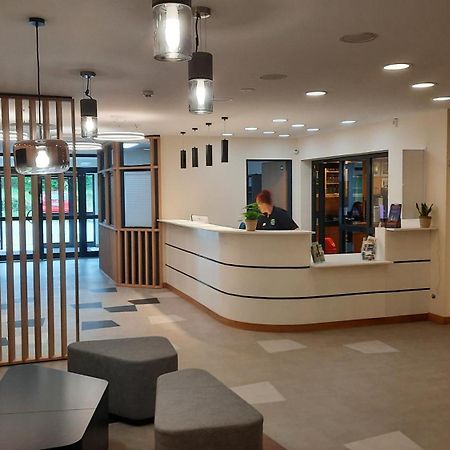 Euroville Jugend- Und Sporthotel เนาม์บวร์ก ภายนอก รูปภาพ