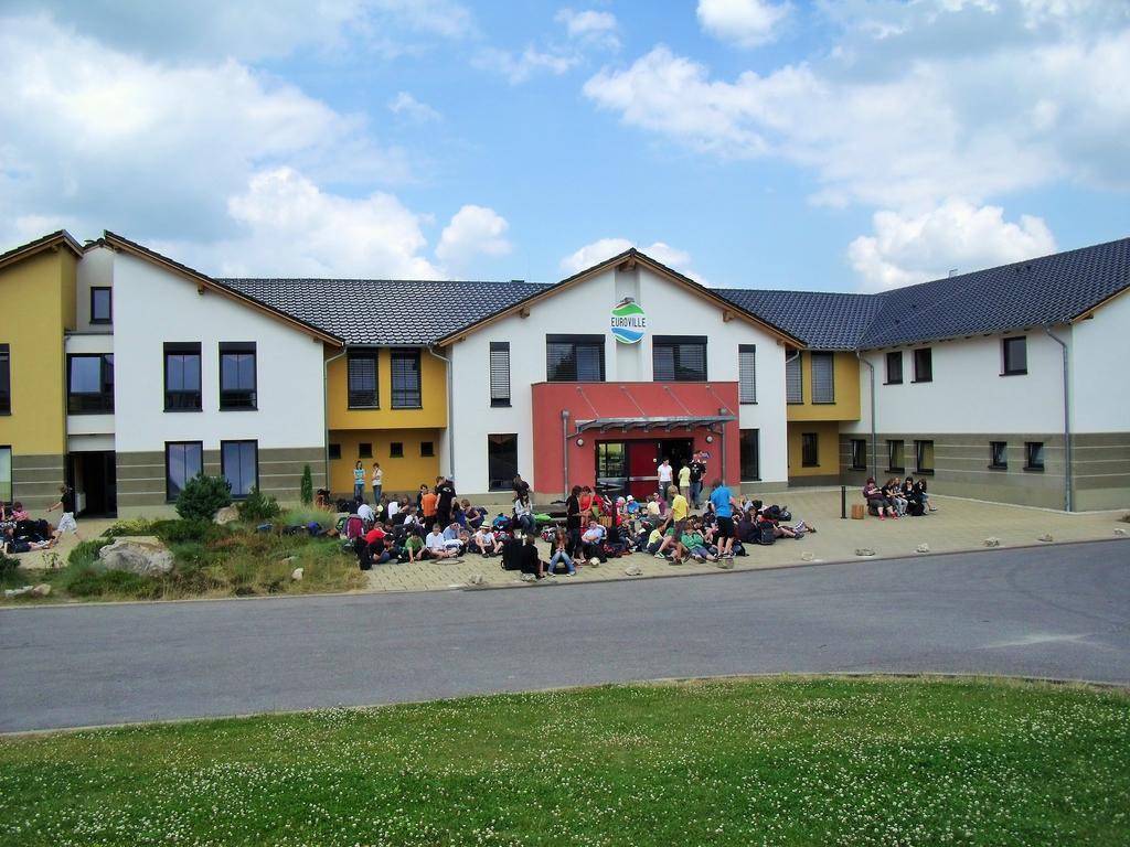 Euroville Jugend- Und Sporthotel เนาม์บวร์ก ภายนอก รูปภาพ