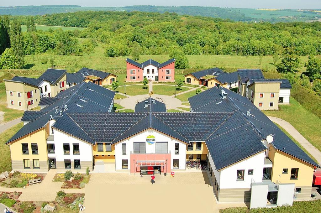 Euroville Jugend- Und Sporthotel เนาม์บวร์ก ภายนอก รูปภาพ