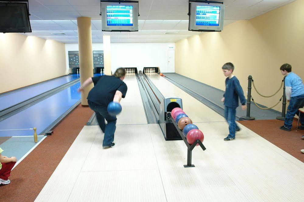 Euroville Jugend- Und Sporthotel เนาม์บวร์ก ภายนอก รูปภาพ